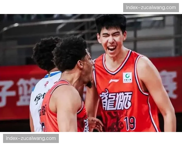 徐昕护框表现压制广州内线，广东生死战防守强度晋级八强